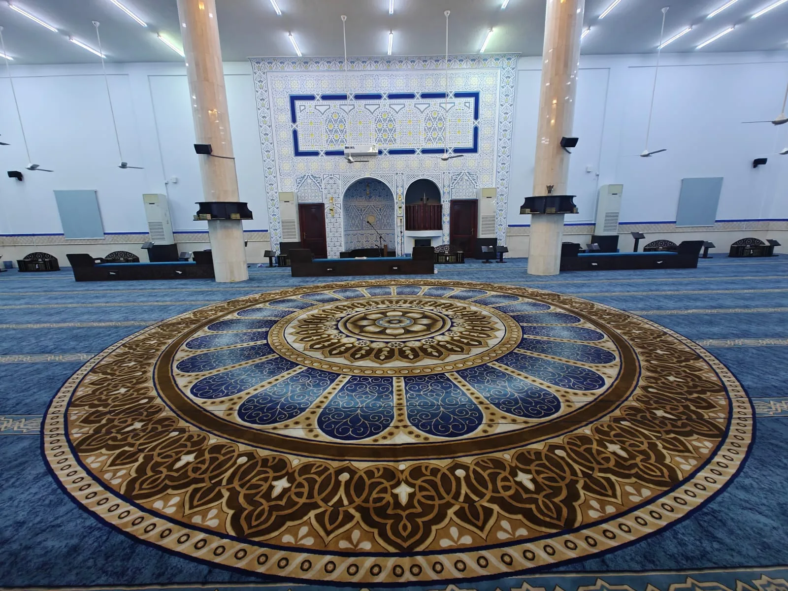 Mihrab der Moschee gegenüber